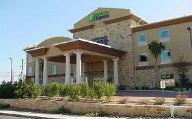 Holiday Inn Express & Suites Fredericksburg